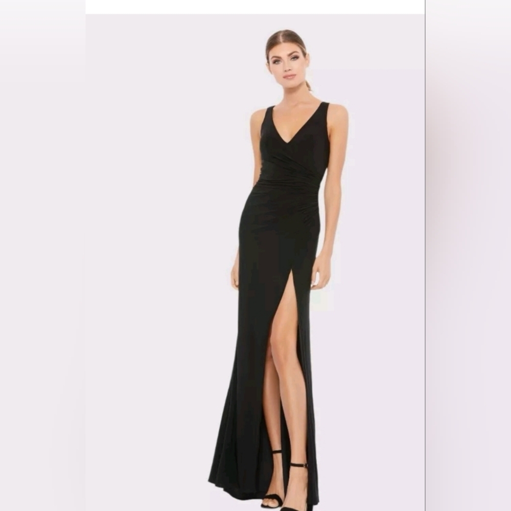 MAC DUGGAL Size 0 Black 26513 FAUX WRAP SLEEVELESS V-NECK GOWN Prom Dress New